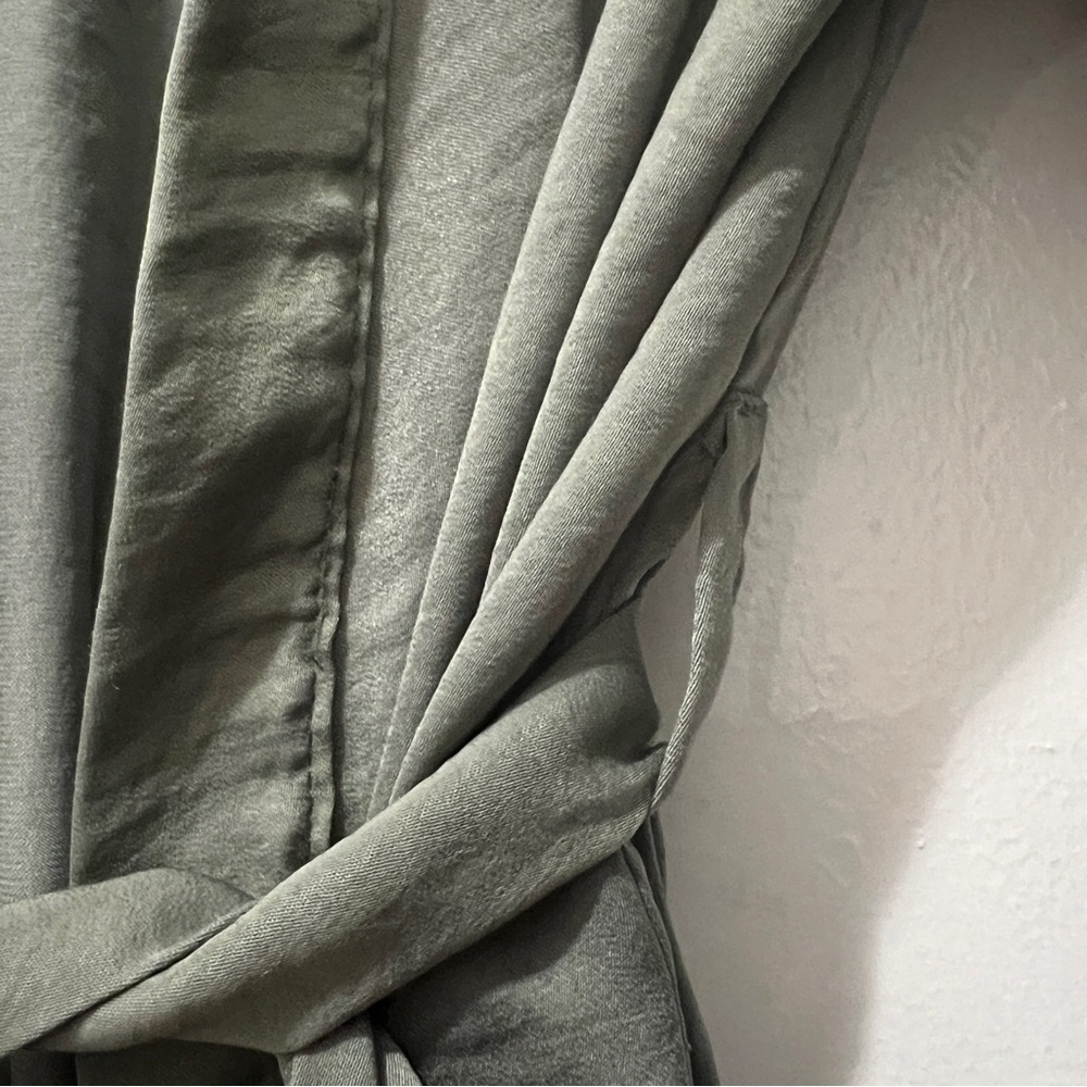 Sage Green Robe - Picture 2 of 4